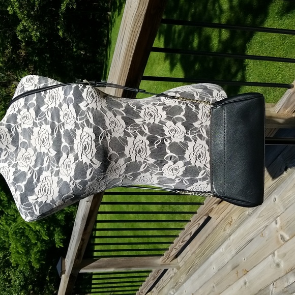 Karl Lagerfeld crossbody purse - Picture 2 of 6